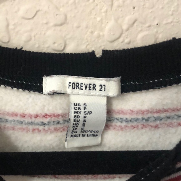 Striped Cropped Crewneck - Picture 2 of 5